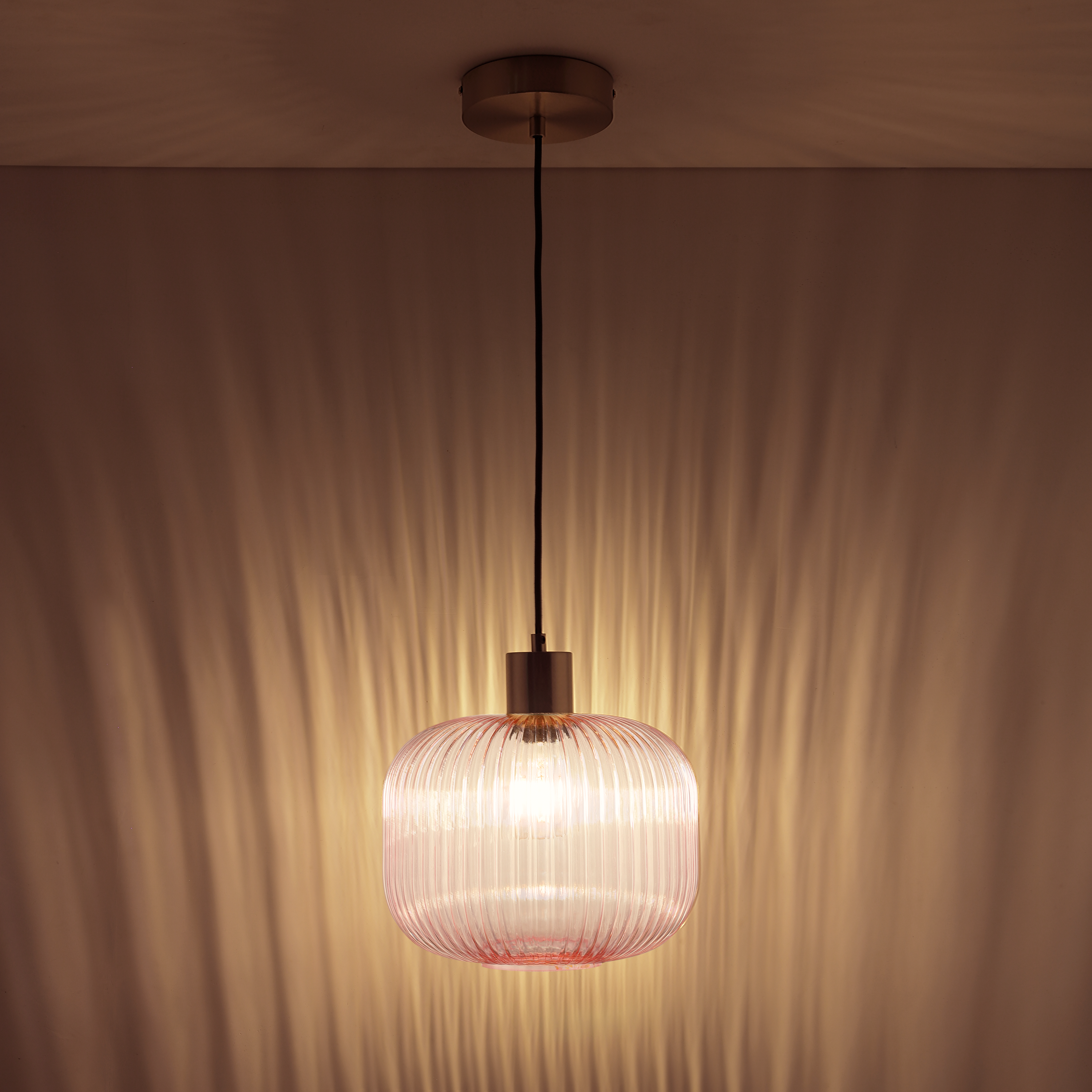 Lampa wisząca Dipsy różowa E27 Inspire