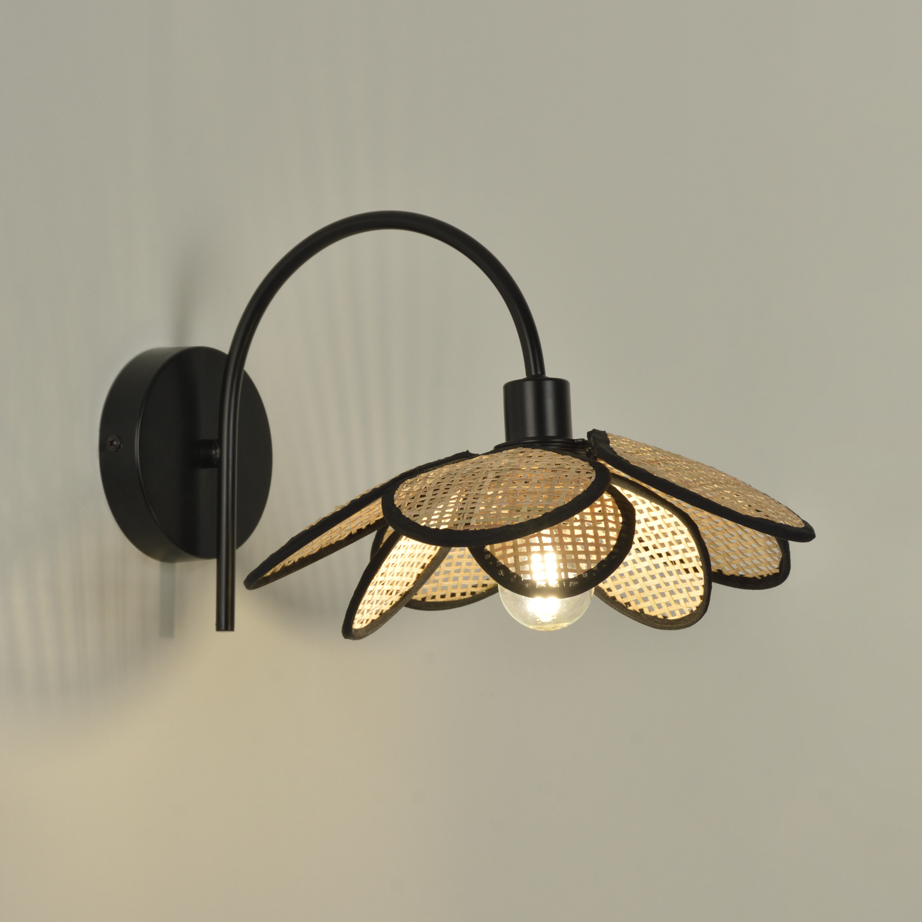 Kinkiet Bamako czarny rattan E14 Inspire