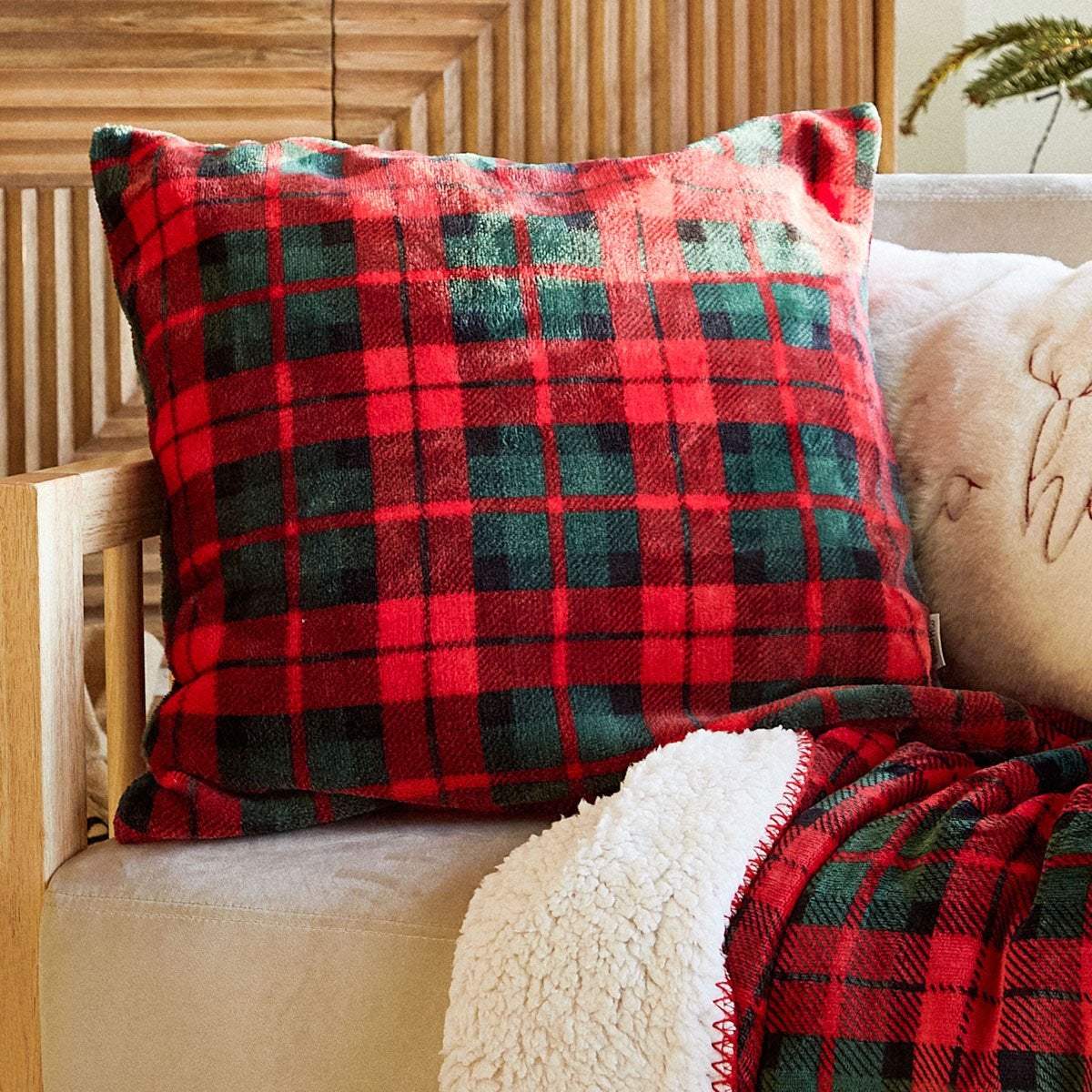 Poszewka TARTAN w kratę 45x45 cm HOMLA