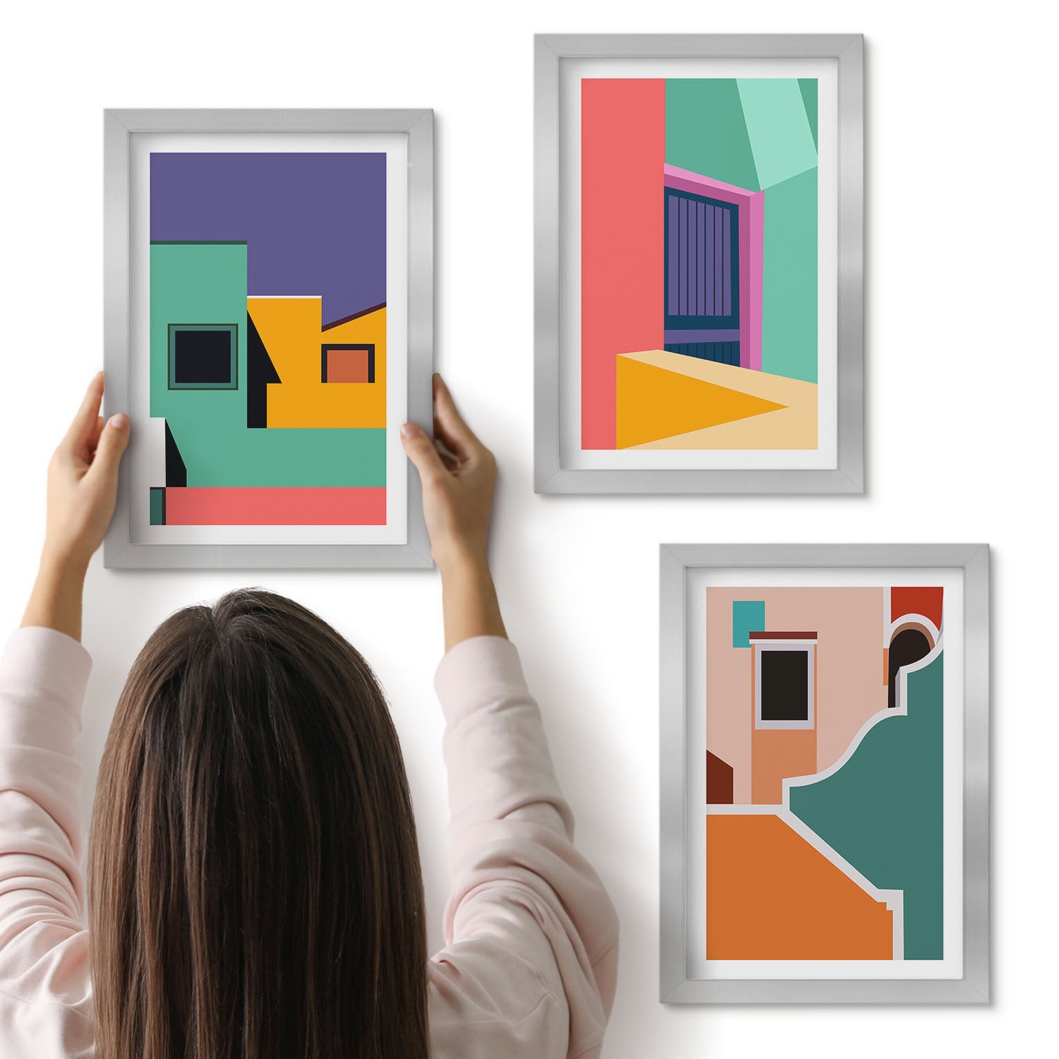 Galeria ścienna 3-częściowy komplet obrazów w srebrnych ramach - Kolorowe ilustracje miasta w stylu nowoczesnym - ArtPrintCave