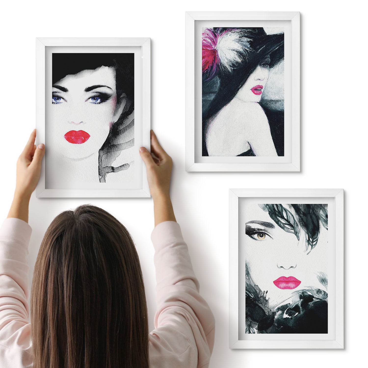 Galeria ścienna 3-częściowy komplet obrazów w białych ramach - Malowane portrety kobiet z wyrazistymi ustami - ArtPrintCave