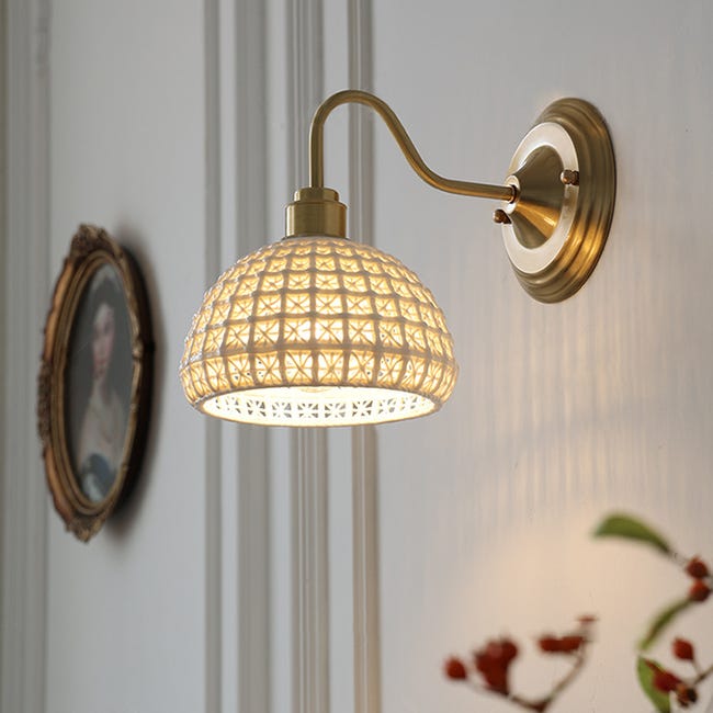 Kinkiet wewnętrzny, lampka nocna w stylu retro, mosiężna lampa ścienna z kloszem szklanym (żarówka nie jest dołączona).