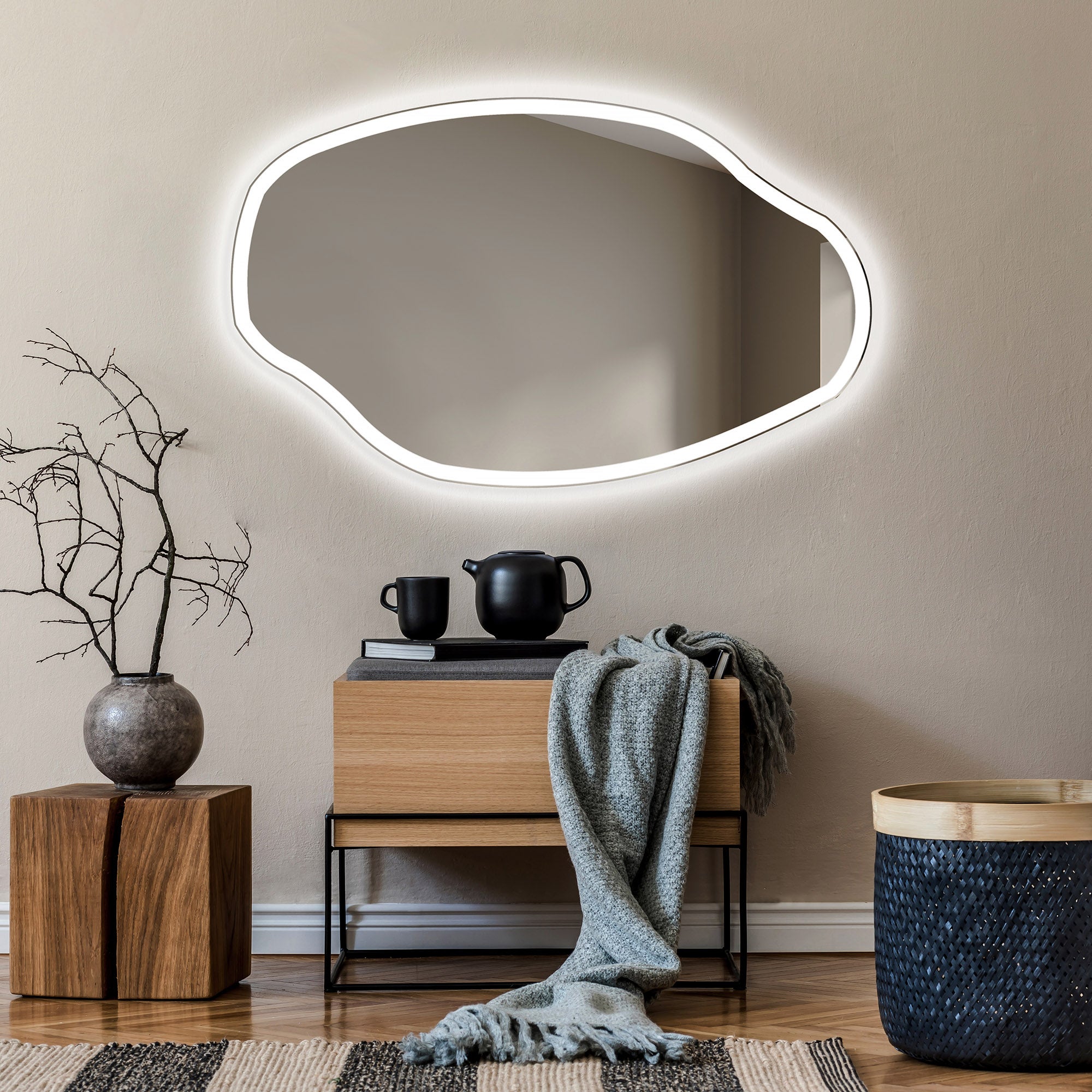 Asymetryczne Lustro z Oświetleniem LED Łazienka (74x54cm) Jasne Lustro z Oświetleniem | Chłodna Biel 7000K
