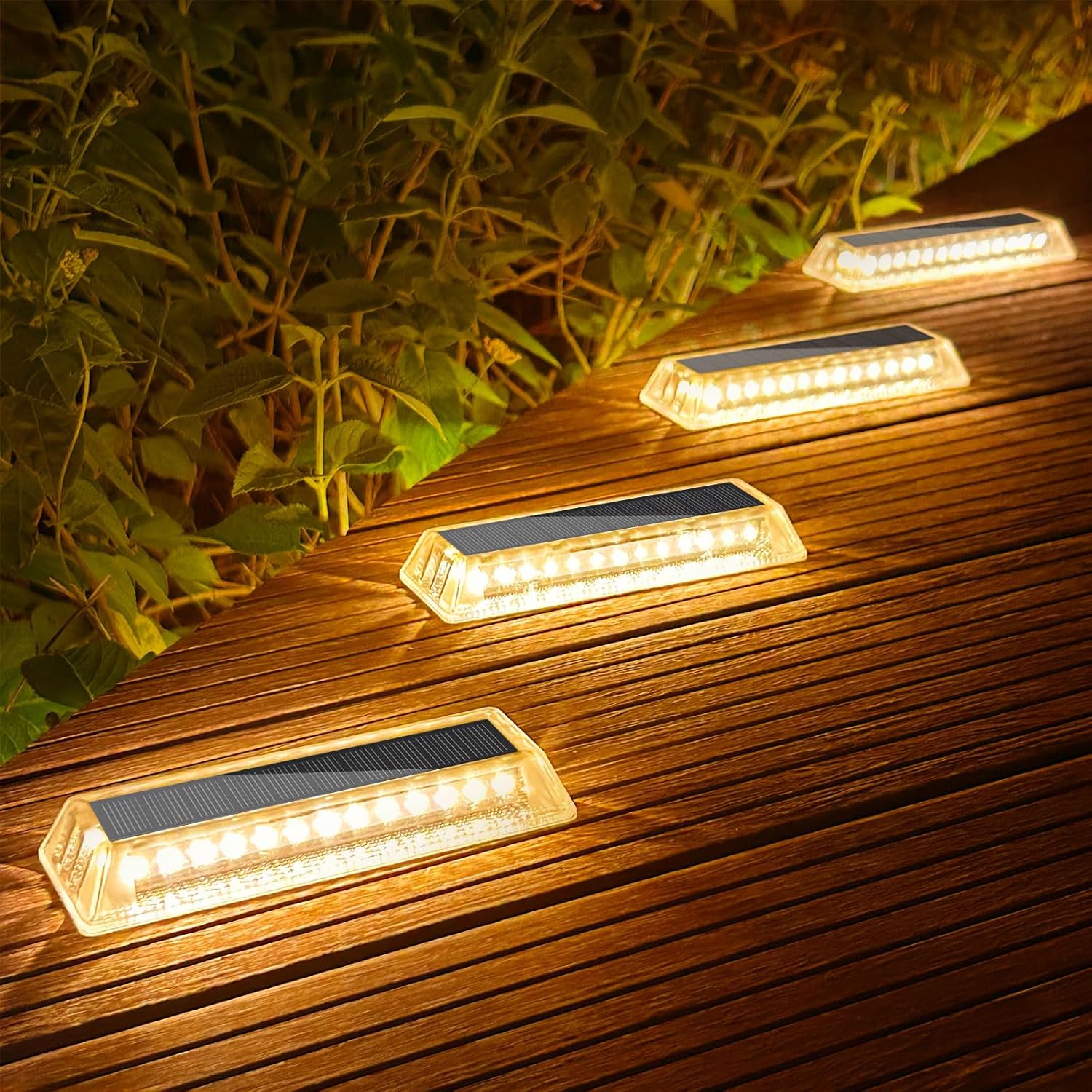 Zestaw 4 lamp solarnych zewnętrznych, lampa solarna LED ciepłe białe światło IP68, oświetlenie ogrodowe dla ścieżek, schodów, tarasów, podjazdów