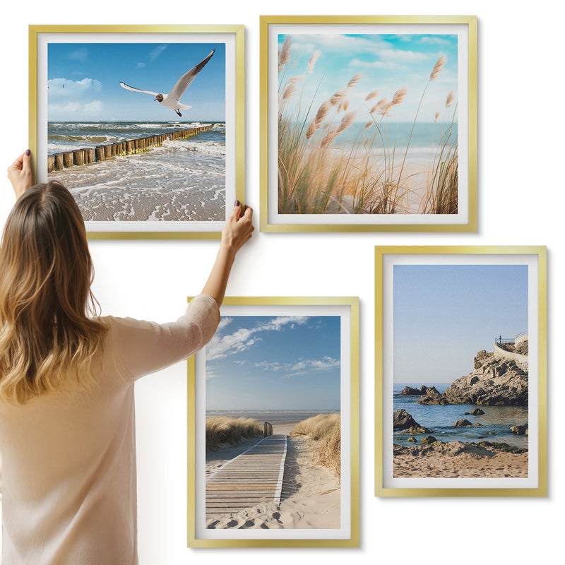 Galeria ścienna 4-częściowy komplet obrazów w złotych ramach - Plaża z drewnianą ścieżką morze i klify nadmorskie - ArtPrintCave