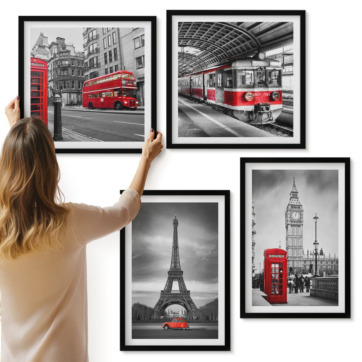 Galeria ścienna 4-częściowy komplet obrazów w czarnych ramach - Czerwone autobusy w miejskim krajobrazie - ArtPrintCave