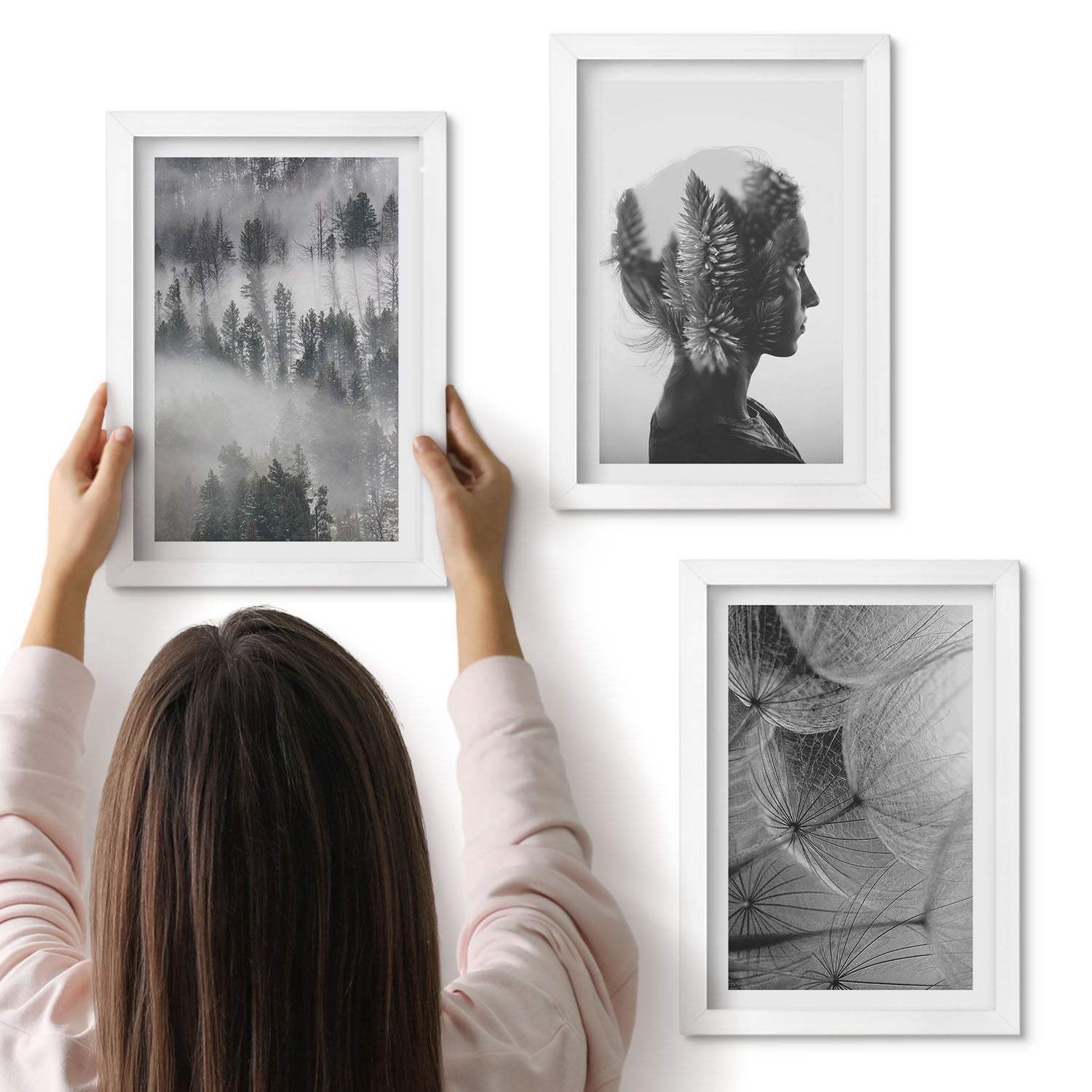 Galeria ścienna 3-częściowy komplet obrazów w białych ramach - Las we mgle portret z drzewami delikatny dmuchawiec - ArtPrintCave