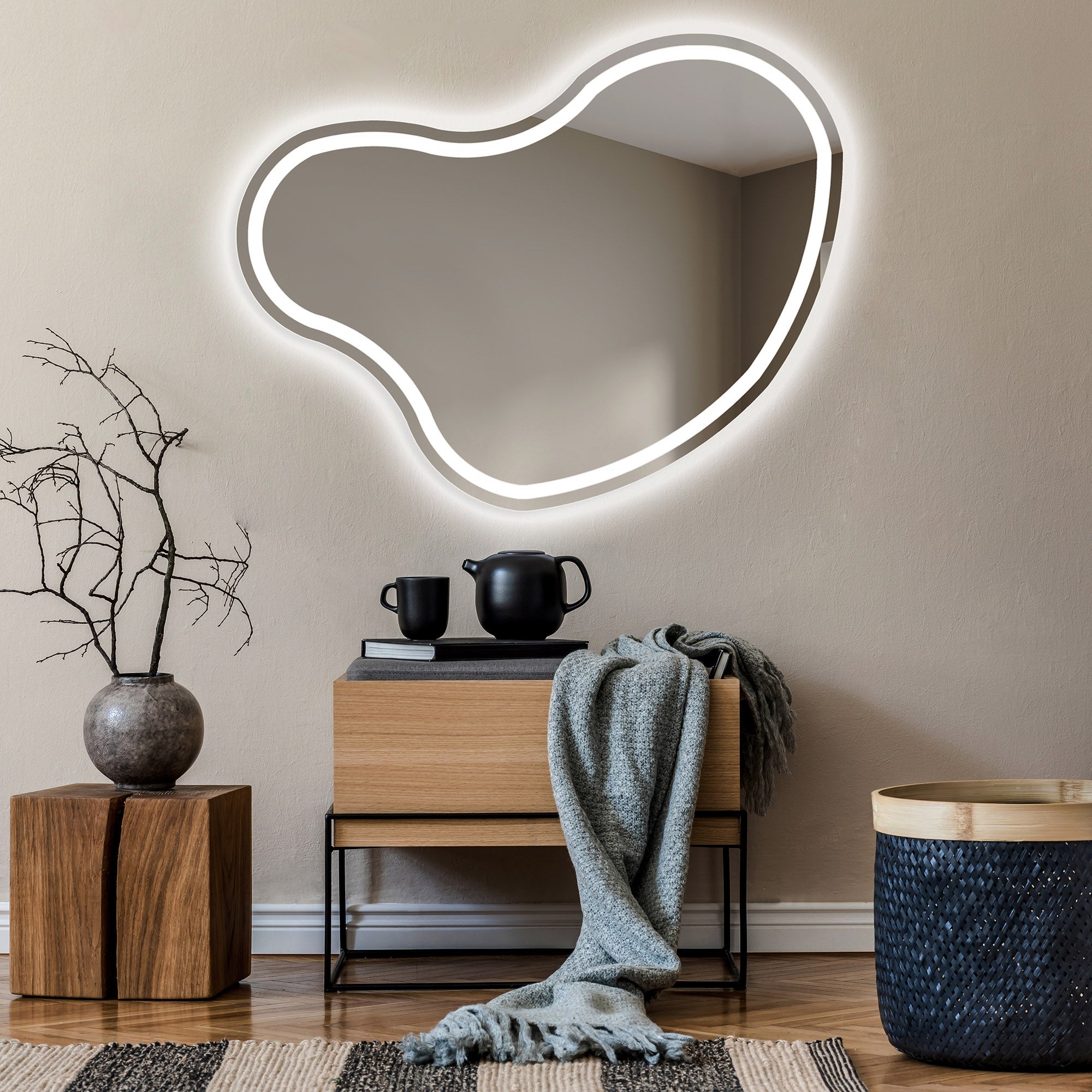 Asymetryczne lustro z podświetleniem LED do łazienki (104x84cm) Jasne lustro z podświetleniem | Chłodna biel 7000K