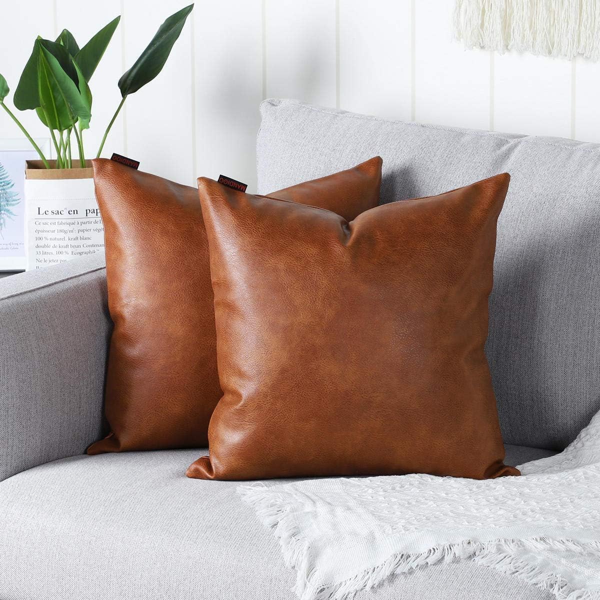 Zestaw 2 dekoracyjnych poszewek na poduszki ze skóry ekologicznej, w nowoczesnym jednolitym kolorze, sofa rozkładana, 50 x 50 cm,brązowy