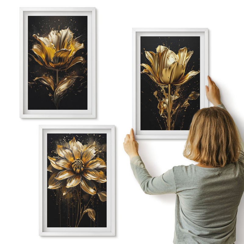 Galeria ścienna 3-częściowy komplet obrazów w białych ramach - Kwiaty w odcieniach żółtego na ciemnym tle - ArtPrintCave