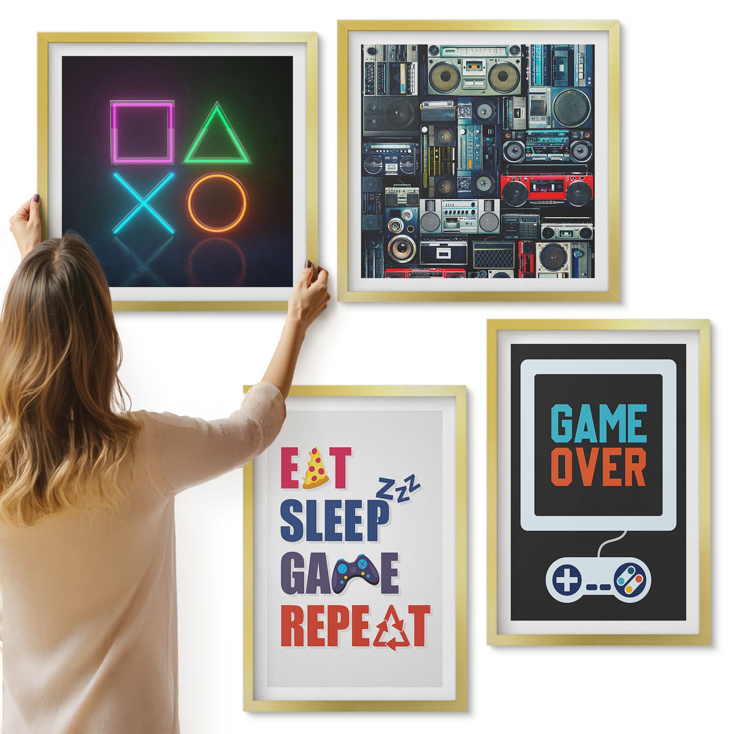 Galeria ścienna 4-częściowy komplet obrazów w złotych ramach - Napisy dla gracza związane z rozrywką - ArtPrintCave