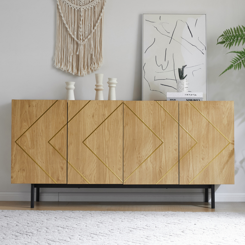 Naturalny bufet z czterema drzwiami, wysokość 78 cm / szerokość 160 cm / głębokość 40 cm.