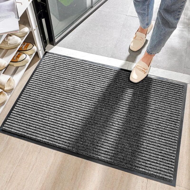 Zewnętrzna szara mata 50×80 cm, antypoślizgowa i odpylająca, zmywalna oraz do cięcia, na wejście, taras i korytarz