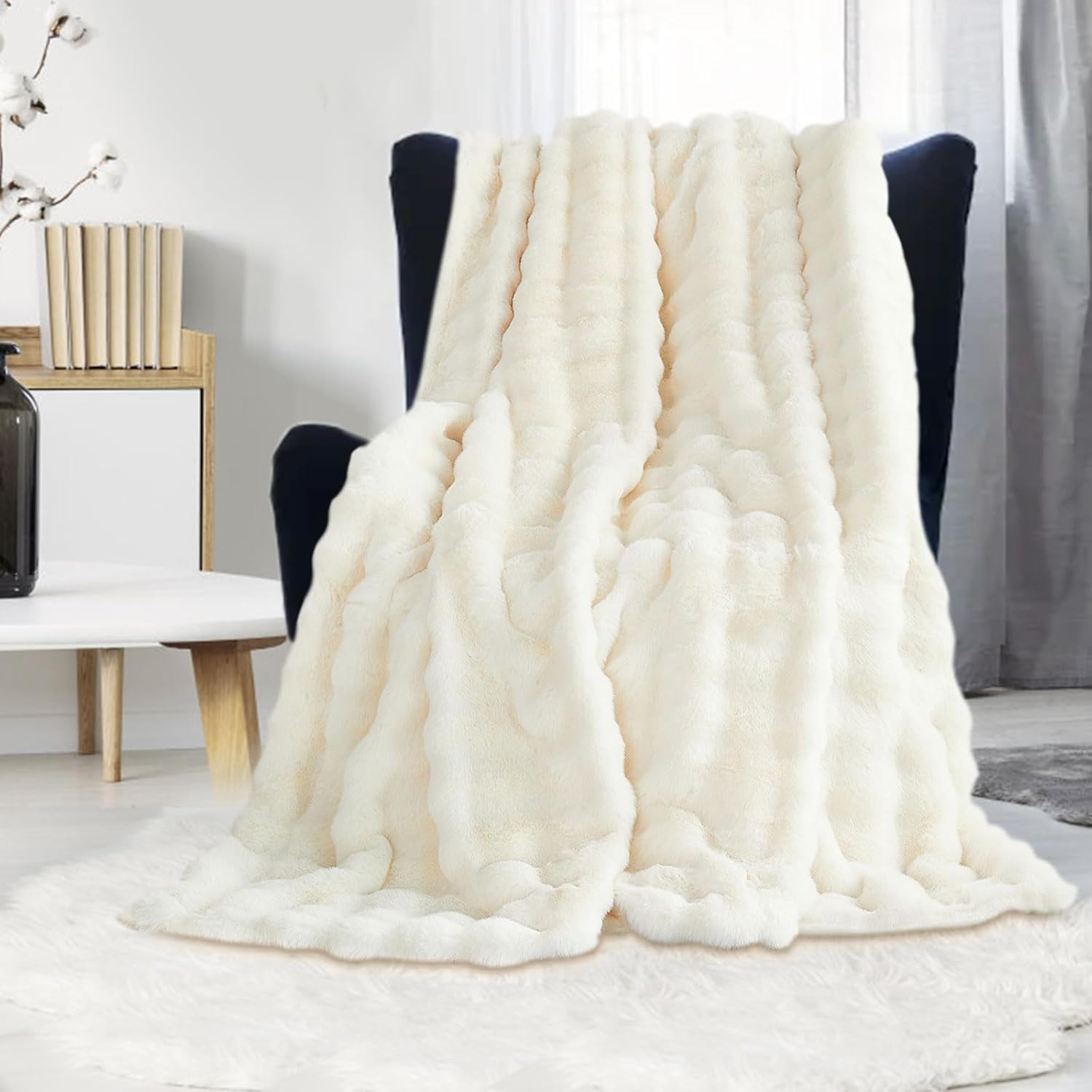 Narzuta na sofę – Ultramiękka, ciepła narzuta ze sztucznego futra króliczego (biała) 160 x 200 cm