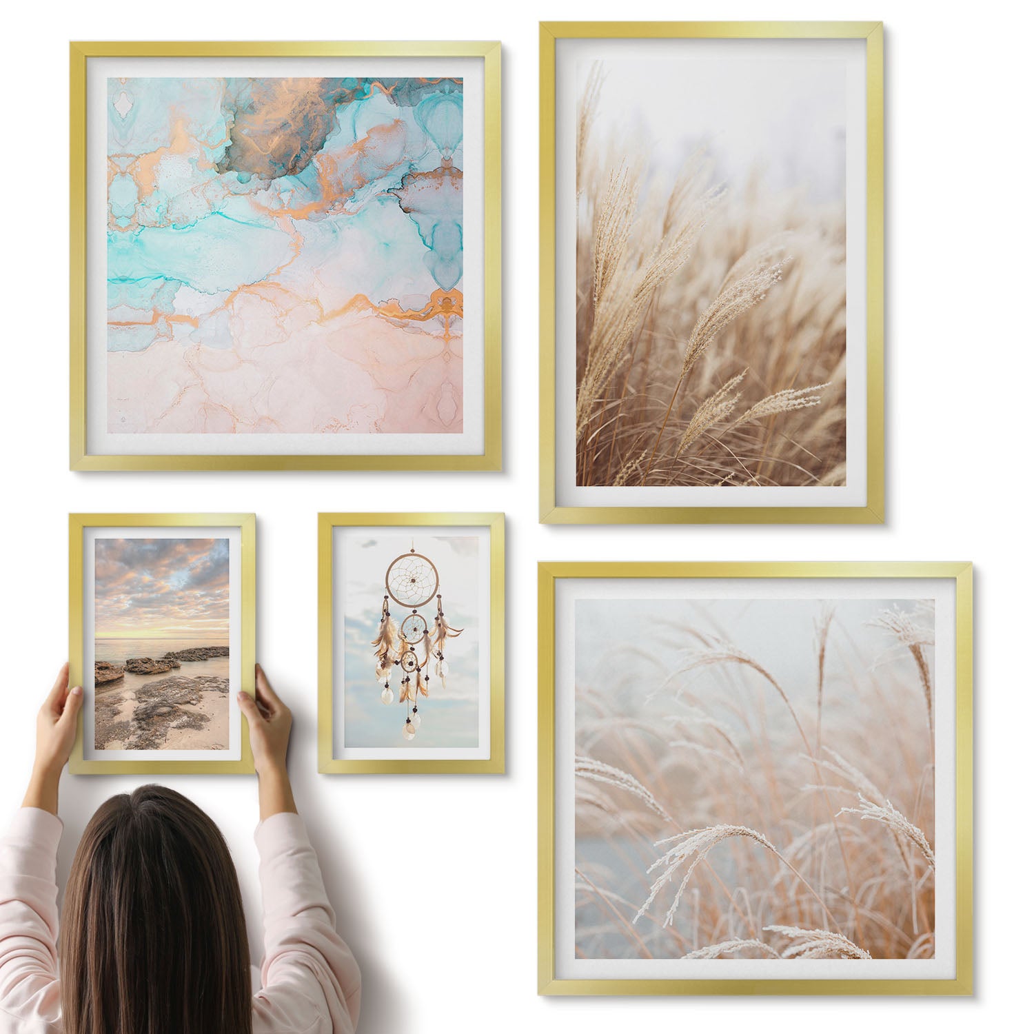 Galeria ścienna 5-częściowy komplet obrazów w złotych ramach - Naturalne pejzaże z motywami boho i etnicznymi akcentami - ArtPrintCave
