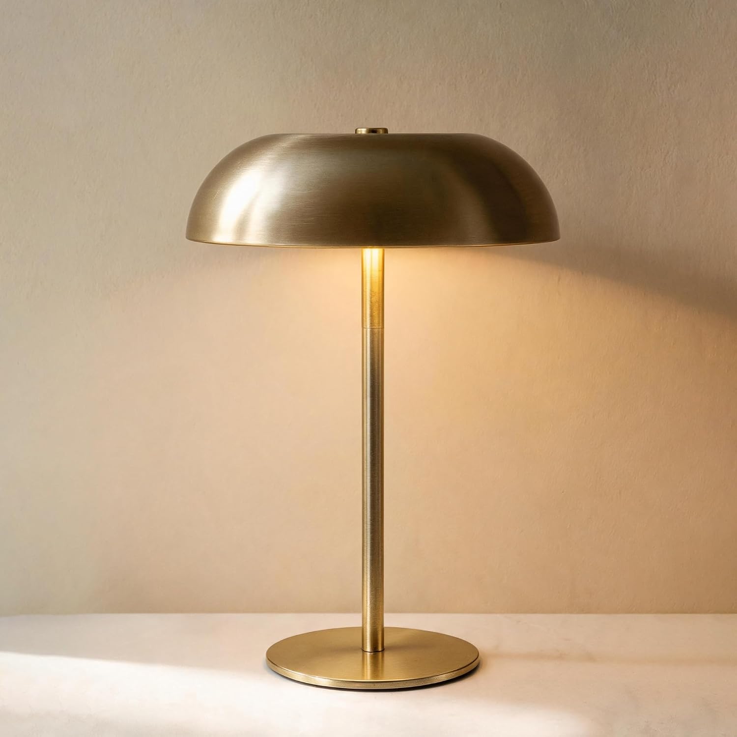 Lampa stołowa LED w kształcie grzybka, sterowana dotykowo, idealna na stoliki nocne, do sypialni, barów, w kolorze złotym.