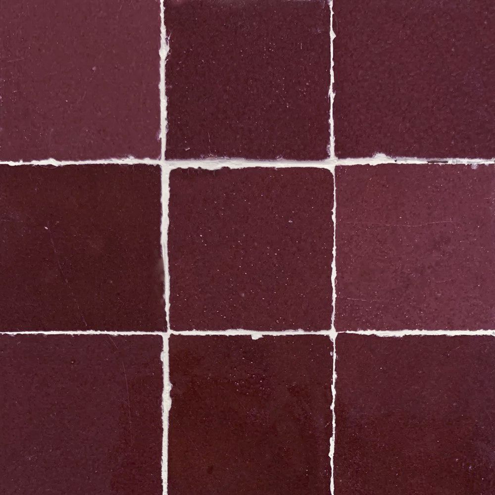 Zellige "Raspberry" – płytki Zellige w kolorze burgundowym 10×10 cm – 100 szt., 1 m² – płytki do łazienek i kuchni.