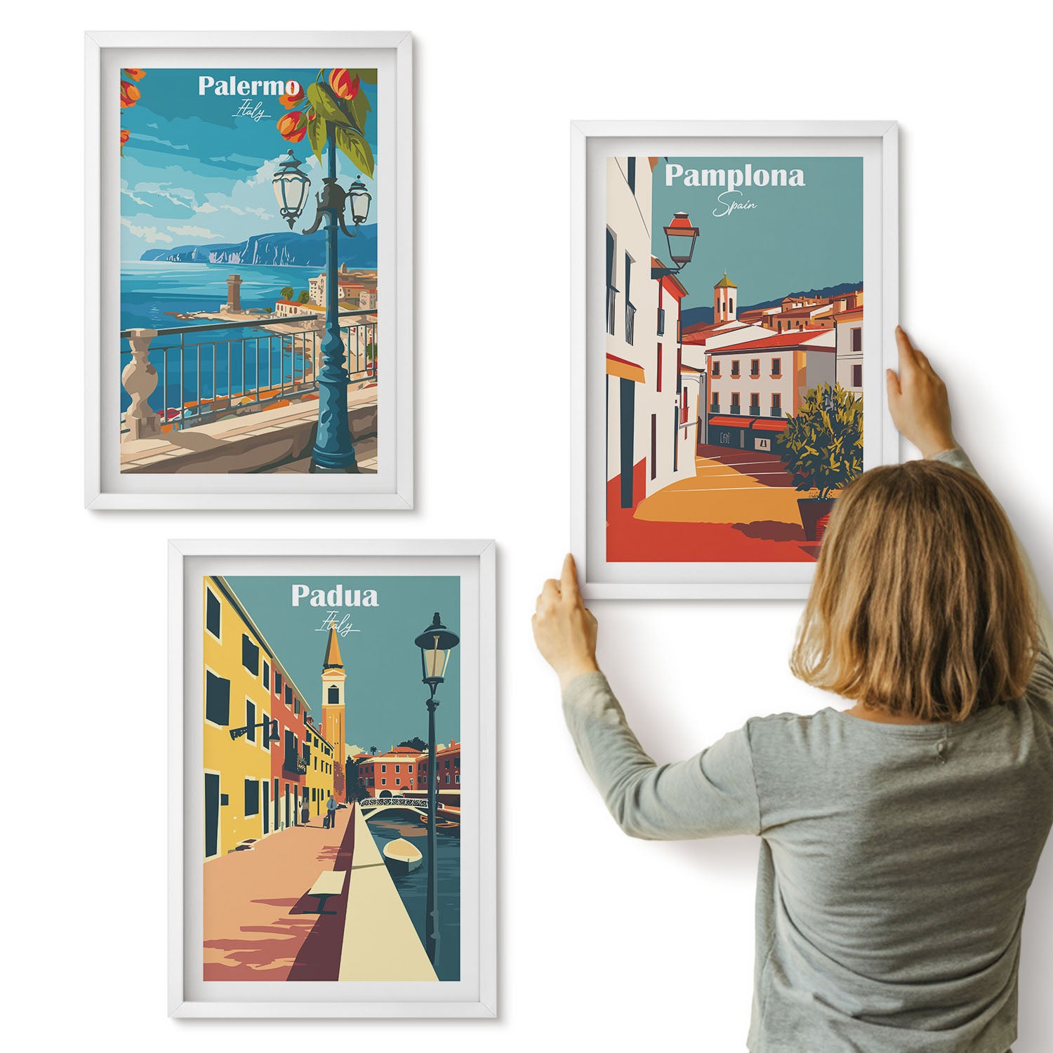 Galeria ścienna 3-częściowy komplet obrazów w białych ramach - Popularne miasta w retro ilustracyjnym stylu - ArtPrintCave