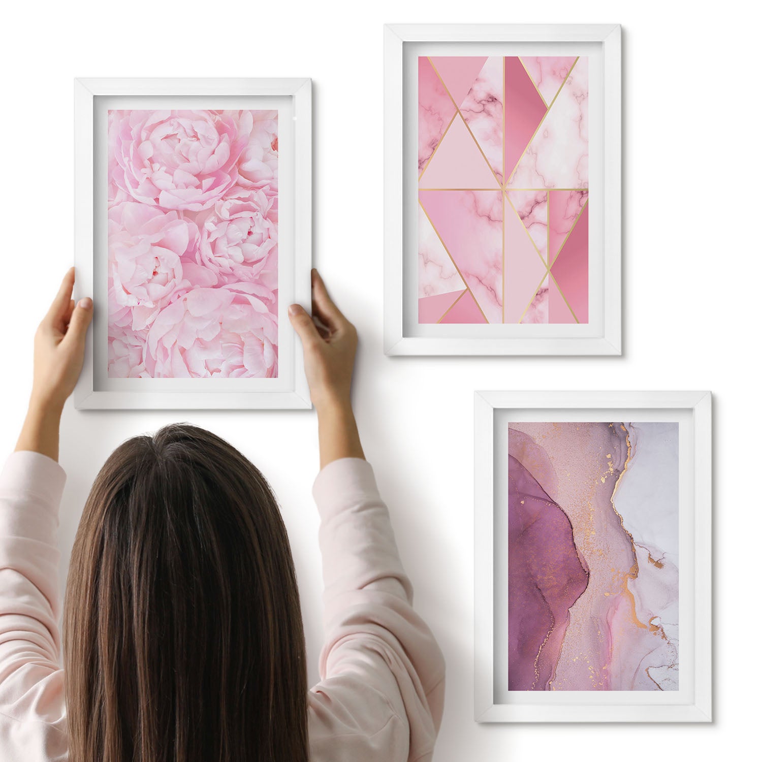 Galeria ścienna 3-częściowy komplet obrazów w białych ramach - Różowe kwiaty piwonie geometryczne wzory - ArtPrintCave