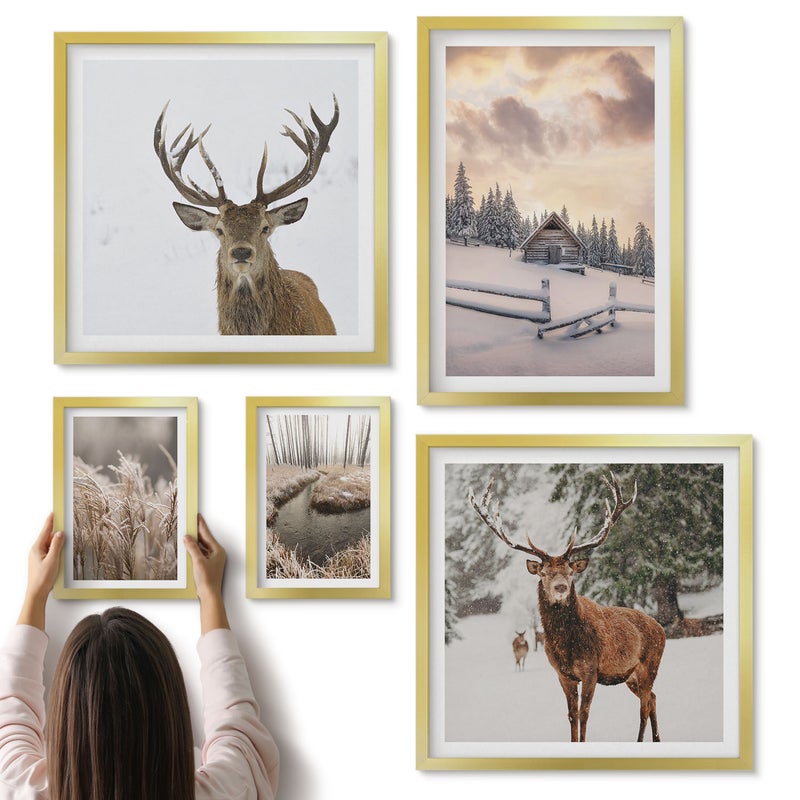 Galeria ścienna 5-częściowy komplet obrazów w złotych ramach - Zimowe krajobrazy z jeleniem i sielskim domkiem w lesie - ArtPrintCave