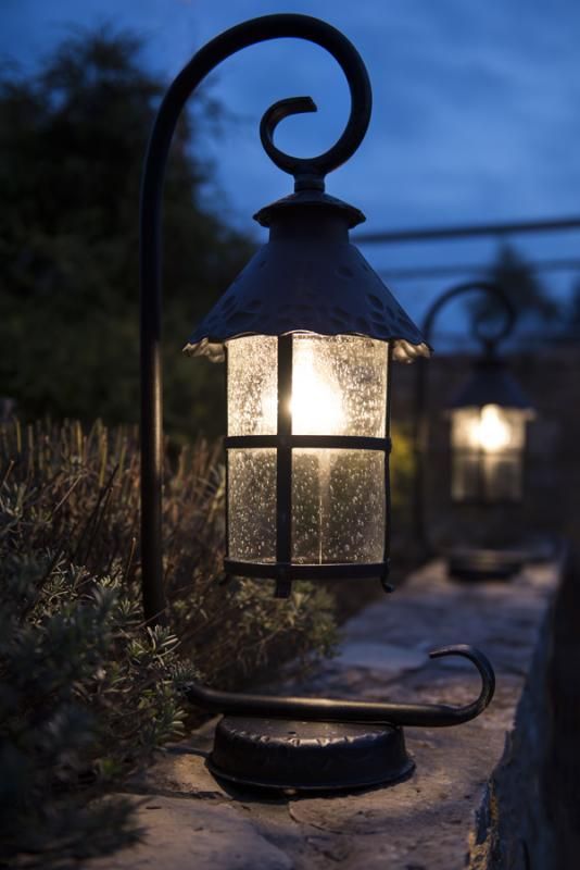 Lampa sufitowa zewnętrzna Toledo czarna 1xE27x60W wym: 68 x 18,6 x 18,6 cm aluminium SU-MA