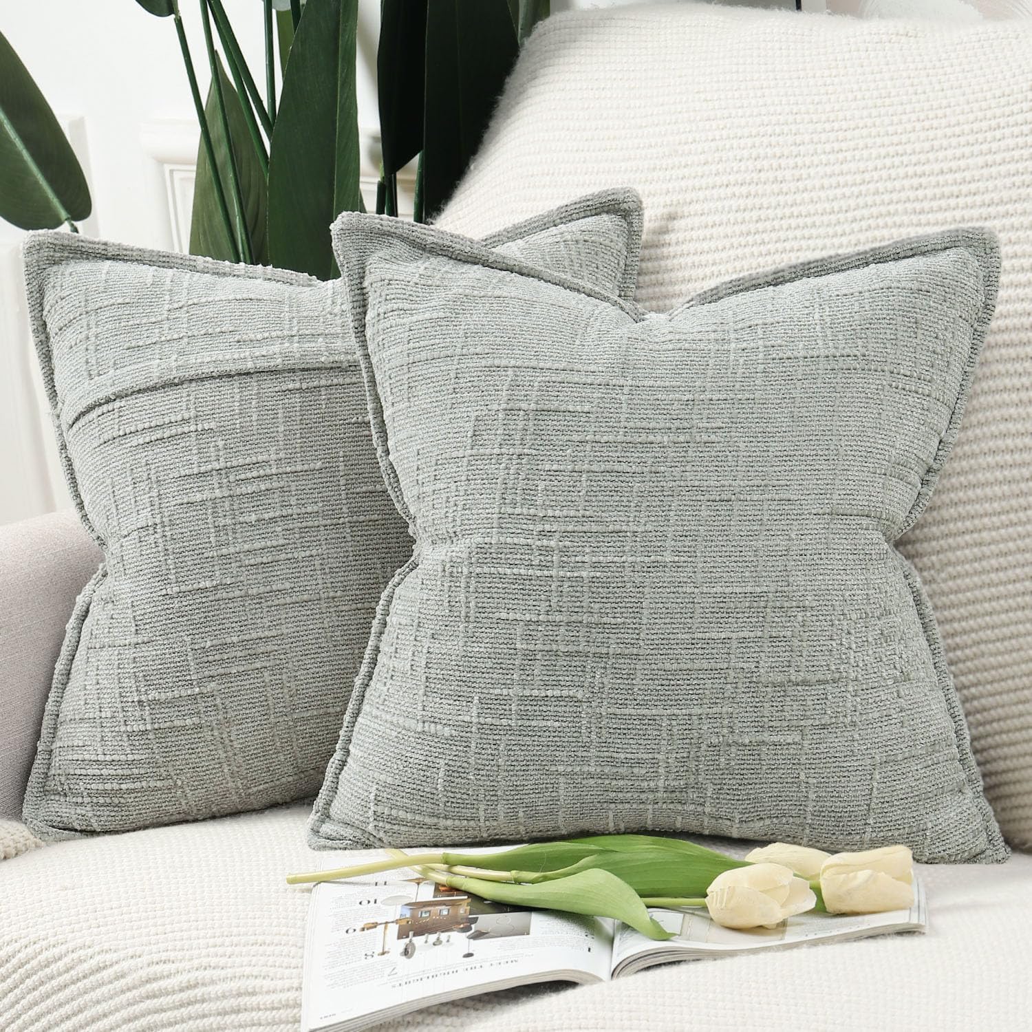 Zestaw 2 dekoracyjnych poszewek na poduszki z szenili, 45 x 45 cm, na sofę, fotel, styl boho, dekoracyjna poduszka na łóżko, jasnoszary.