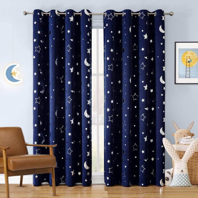 Zasłony zaciemniające w kolorze granatowym z wzorem gwiazdek - 2 panele 132x213 cm, z wbudowaną izolacją termiczną