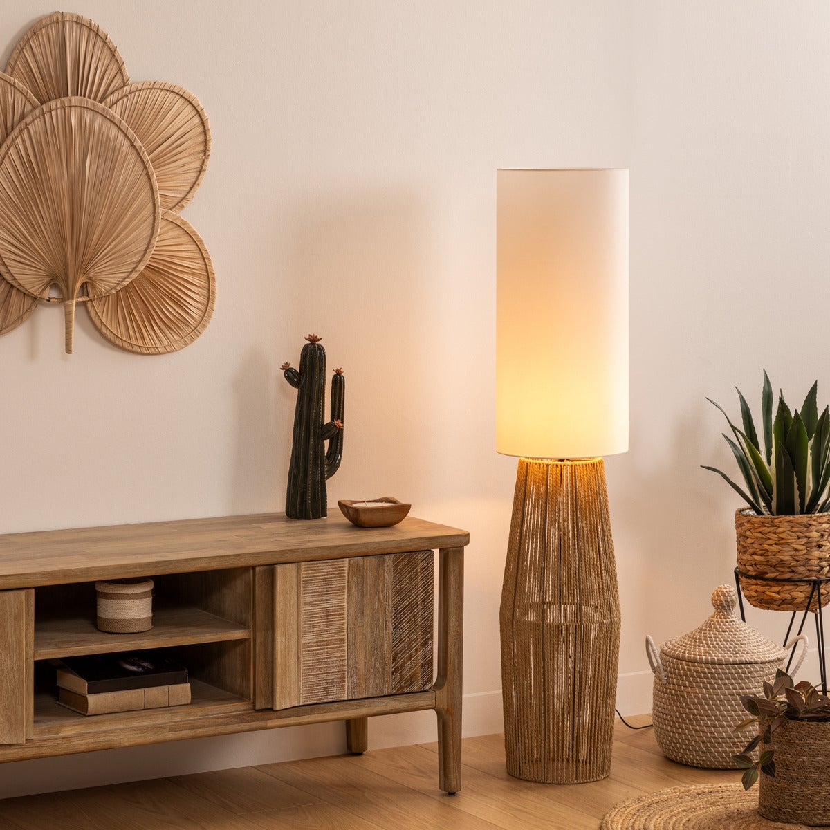 Dwumateriałowa lampa podłogowa