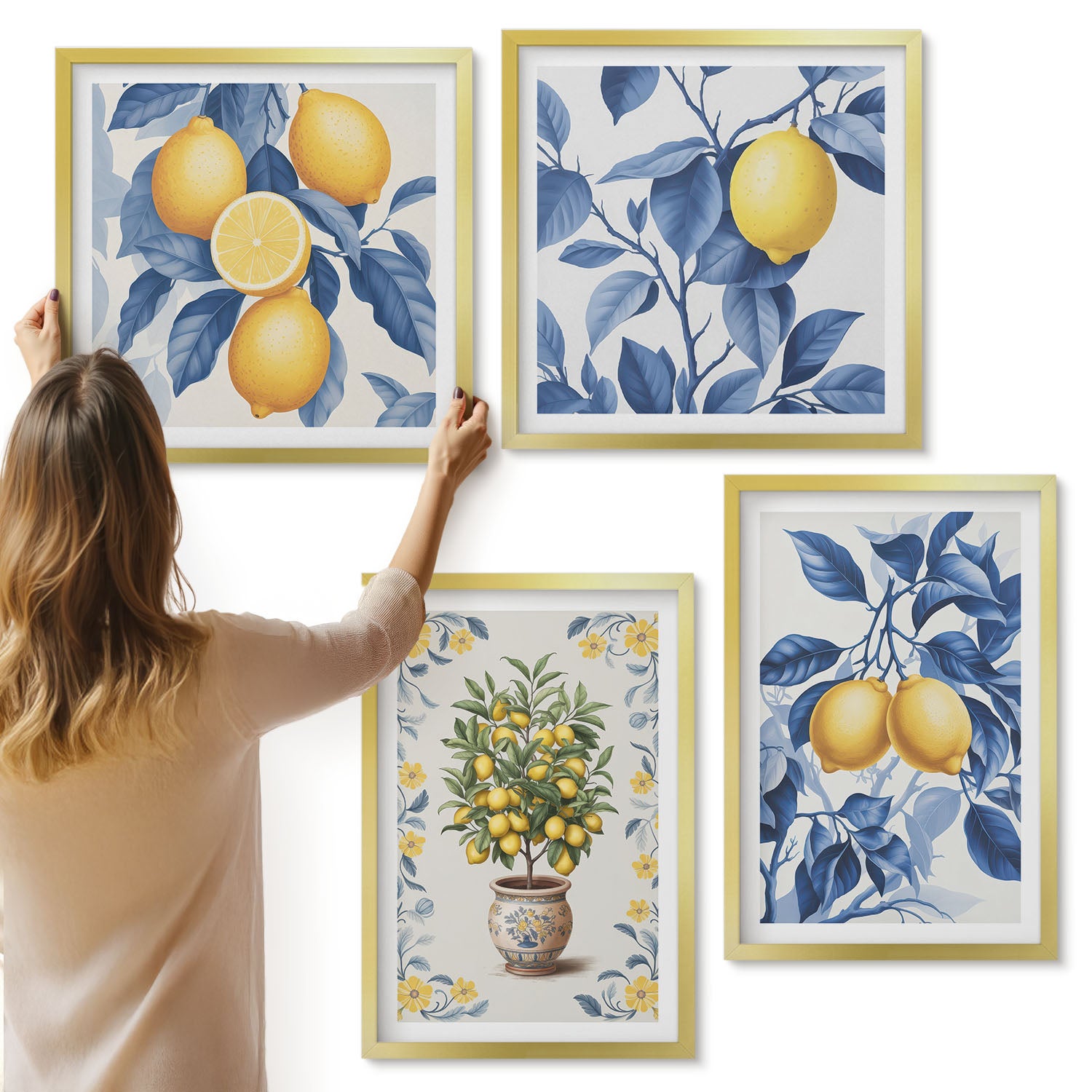 Galeria ścienna 4-częściowy komplet obrazów w złotych ramach - Cytryny na gałęziach z niebieskimi liśćmi drzewko - ArtPrintCave