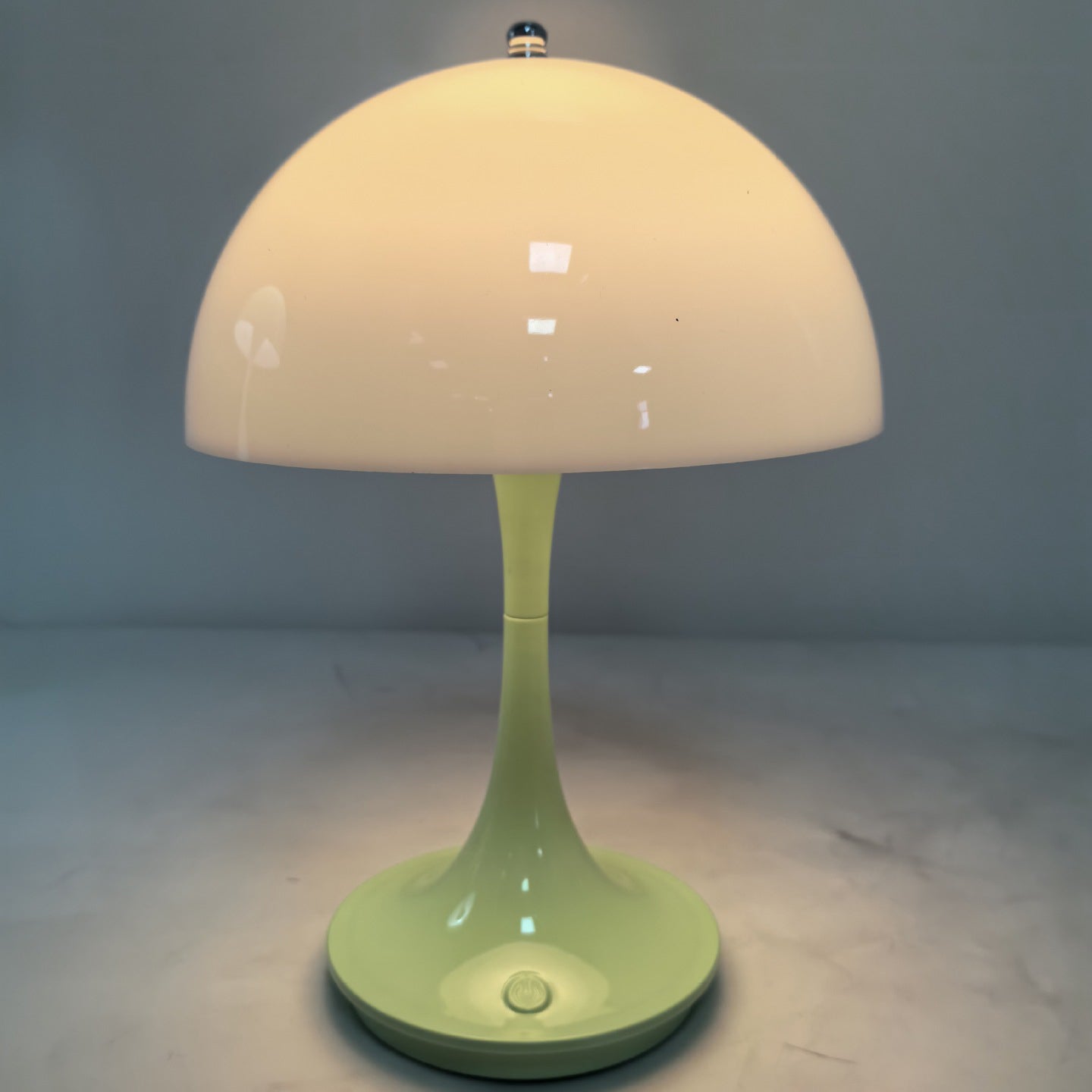 Bezprzewodowa lampa stołowa kształcie grzyba lampa biurkowa możliwością ładowania lampka nocna LED stylu retro kolory regulacją temperatury barwowej