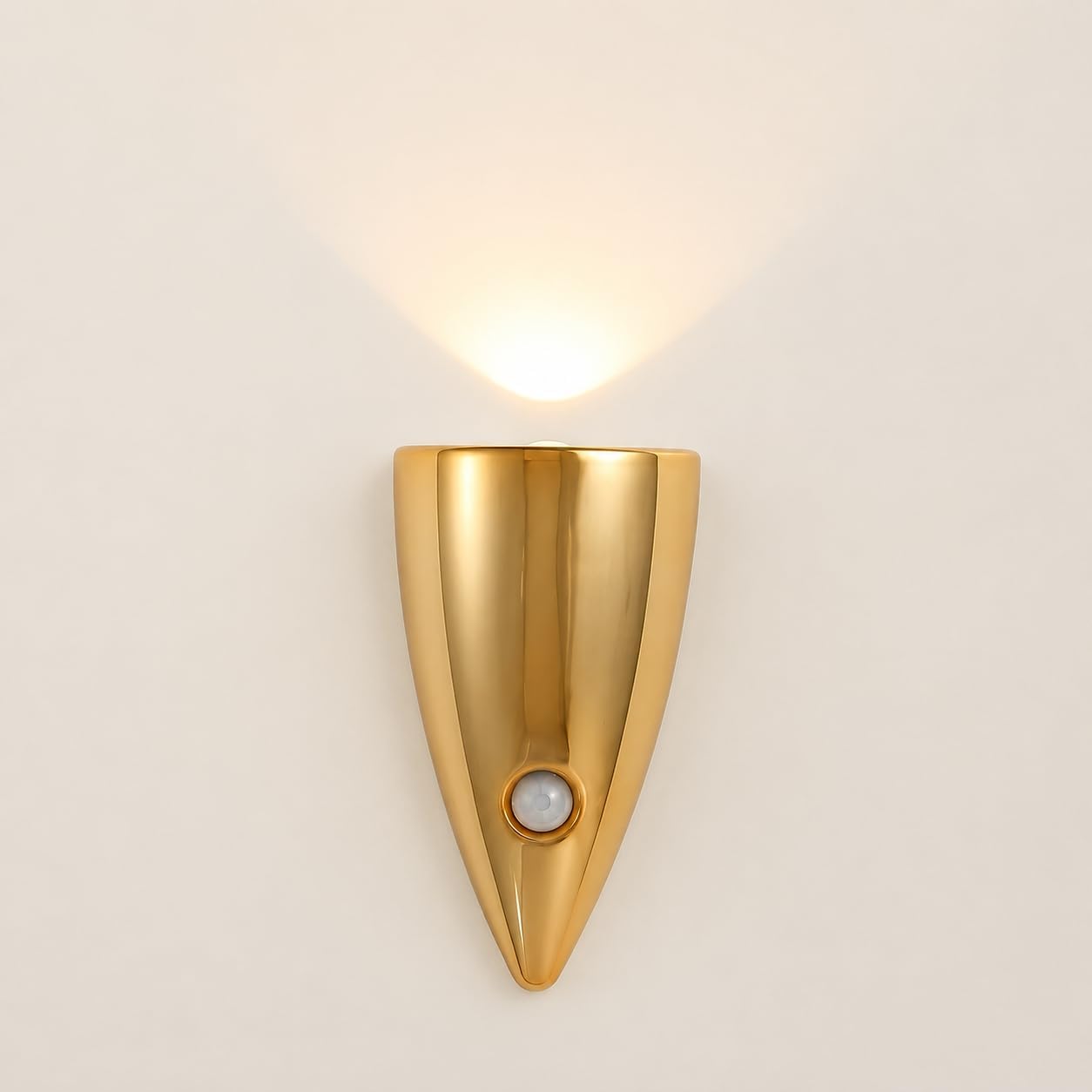 Magnetyczna lampa ścienna LED (3 temperatury barwowe), odpowiednia do sypialni, korytarzy, klatek schodowych, łazienek i wejść, w kolorze złotym.