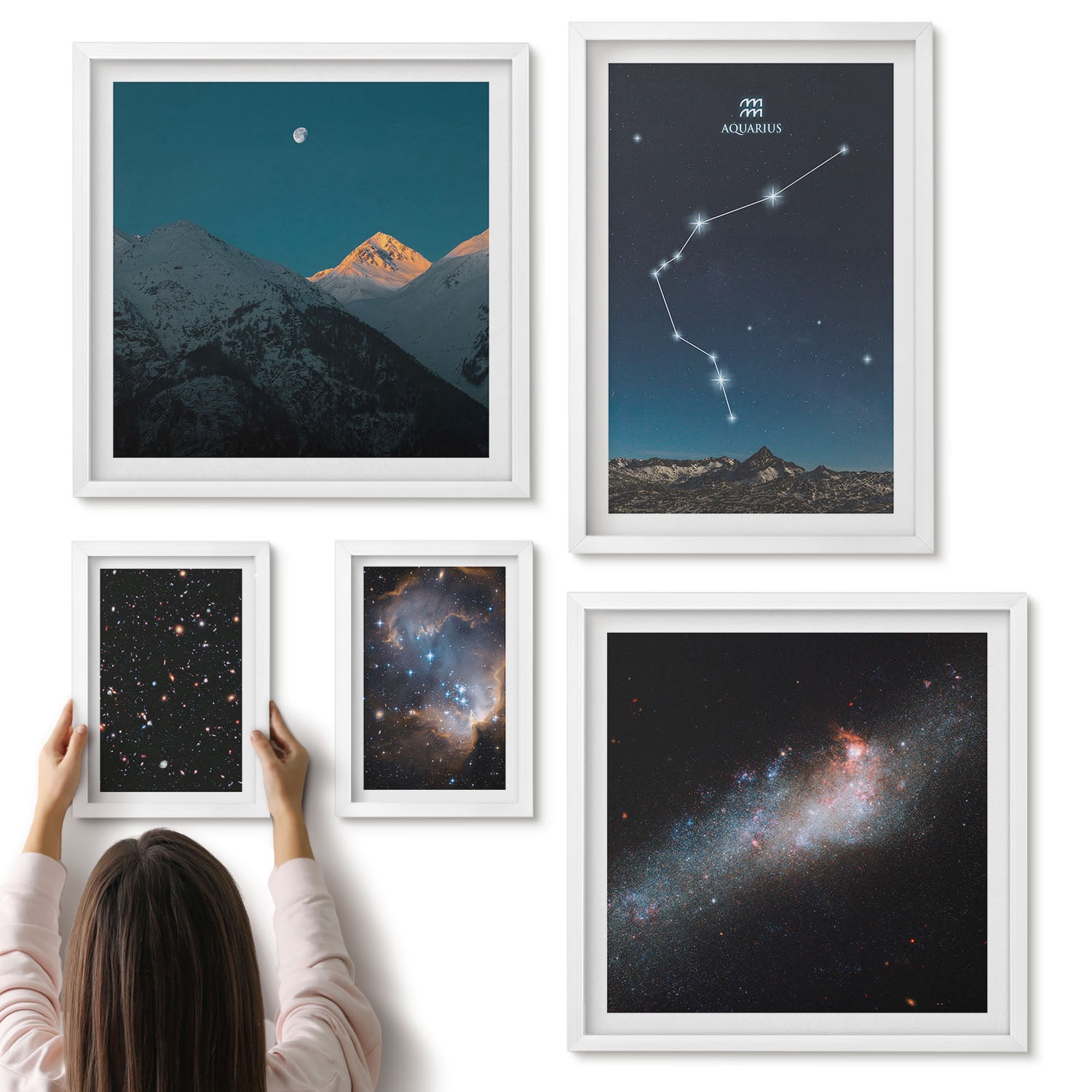 Galeria ścienna 5-częściowy komplet obrazów w białych ramach - Kosmiczne pejzaże galaktyk i konstelacji nocnego nieba - ArtPrintCave