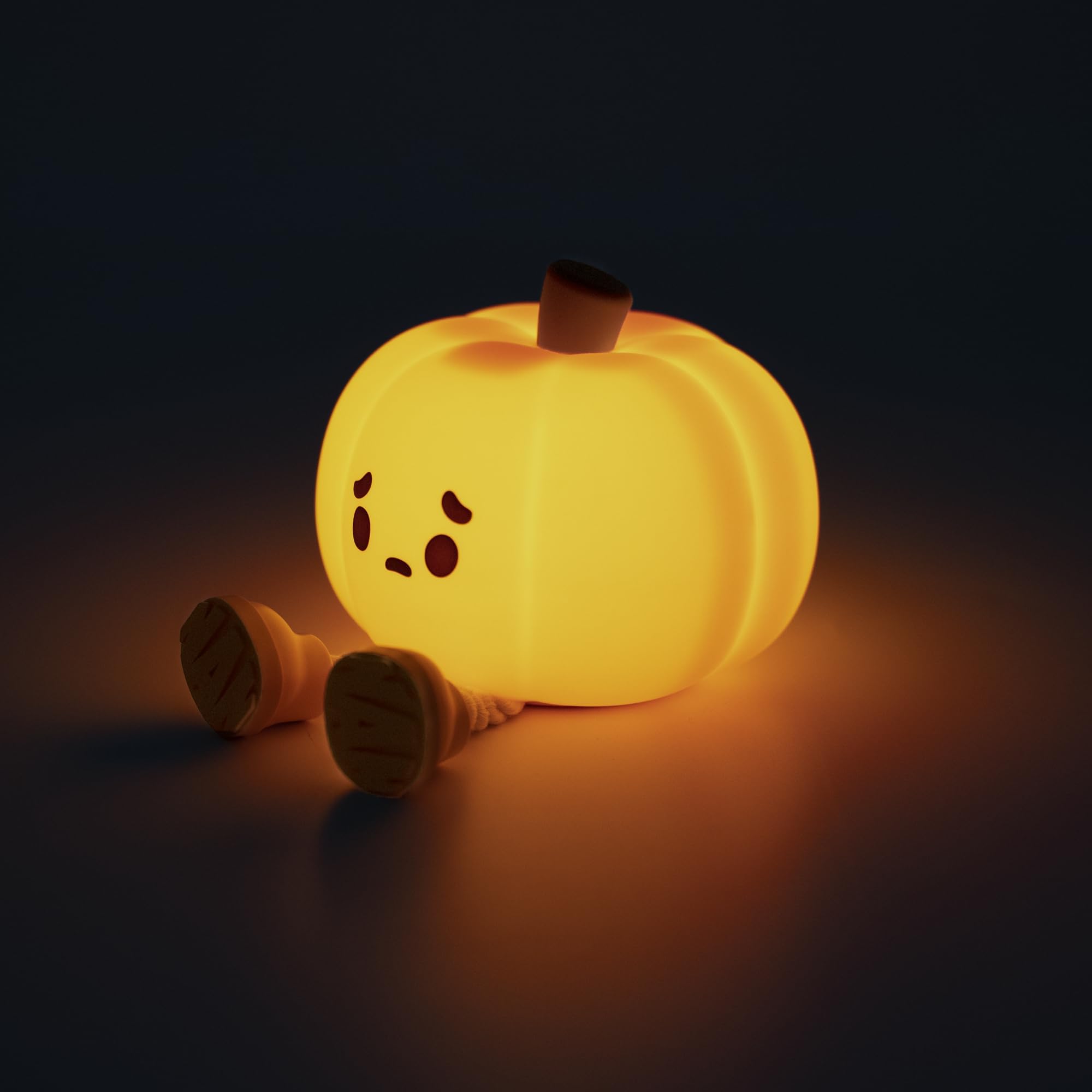 Urocza silikonowa lampka biurkowa w kształcie dyni - ładowalna - ściemnialna - dekoracja na Halloween