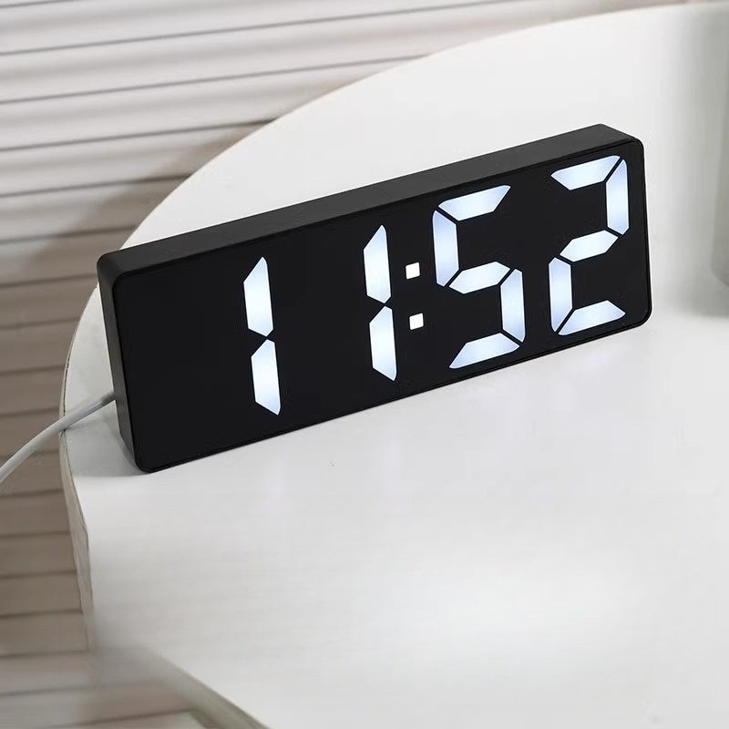 Zegar świecący, zegar biurkowy, elektroniczny budzik LED, wielofunkcyjny cichy budzik (czarny)