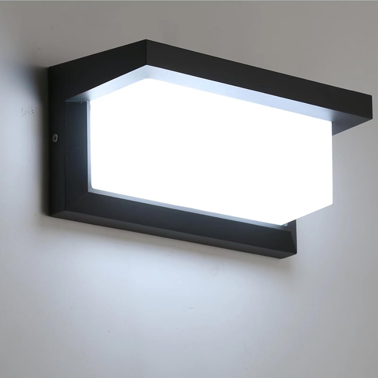 Zewnętrzna lampa ścienna LED z czujnikiem ruchu, wodoodporna IP65, sterowana kwadratowym czujnikiem radarowym (chłodne białe światło)