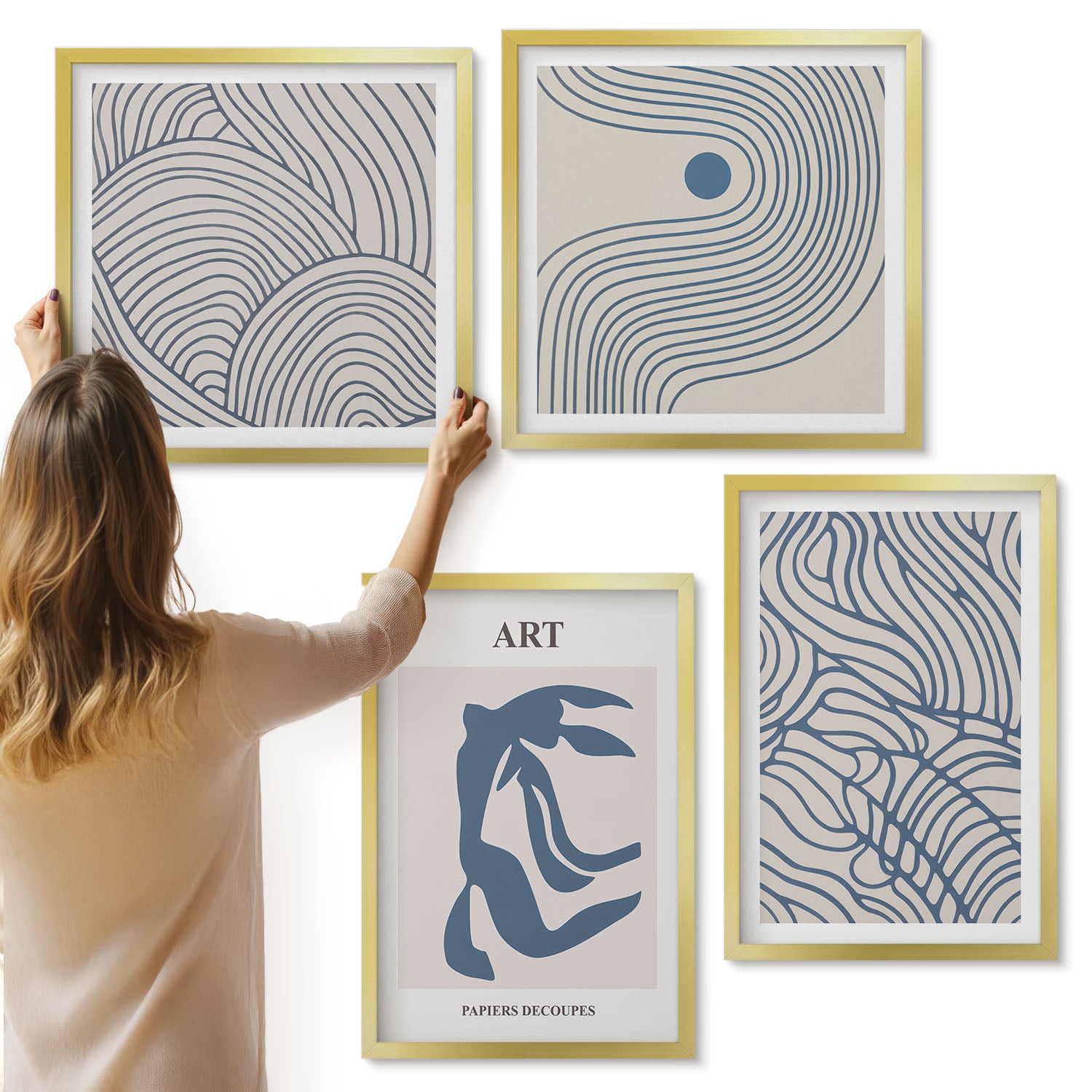 Galeria ścienna 4-częściowy komplet obrazów w złotych ramach - Abstrakcyjne linie w odcieniach niebieskiego i beżu - ArtPrintCave