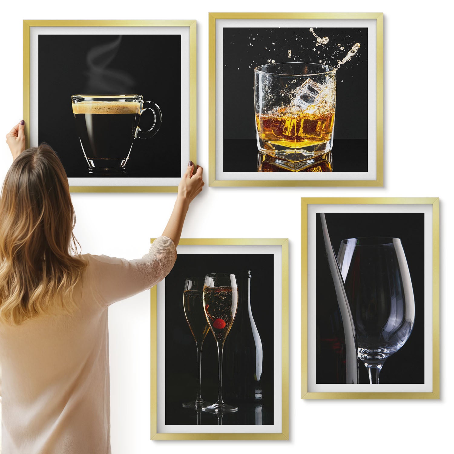 Galeria ścienna 4-częściowy komplet obrazów w złotych ramach - Whisky wino szampan kawa napoje - ArtPrintCave