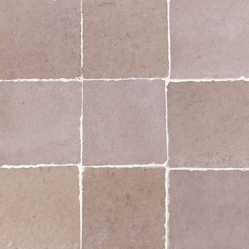 Zellige "Pink Grape" – patchwork płytek Zellige w kolorze różowym 10×10 cm – 100 szt., 1 m² – płytki ścienne do łazienek i kuchni.