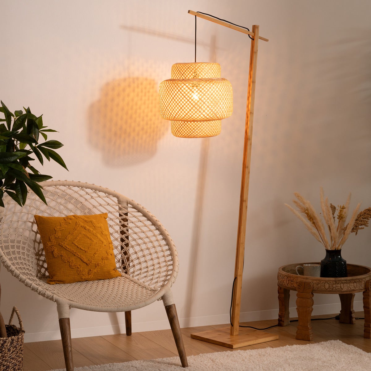 Lampa podłogowa wisząca