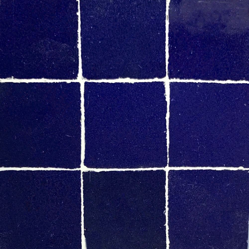 Zellige "Blackcurrant" – patchwork płytek Zellige w kolorze granatowym 10×10 cm – 100 szt., 1 m² – płytki ścienne do łazienek i kuchni.