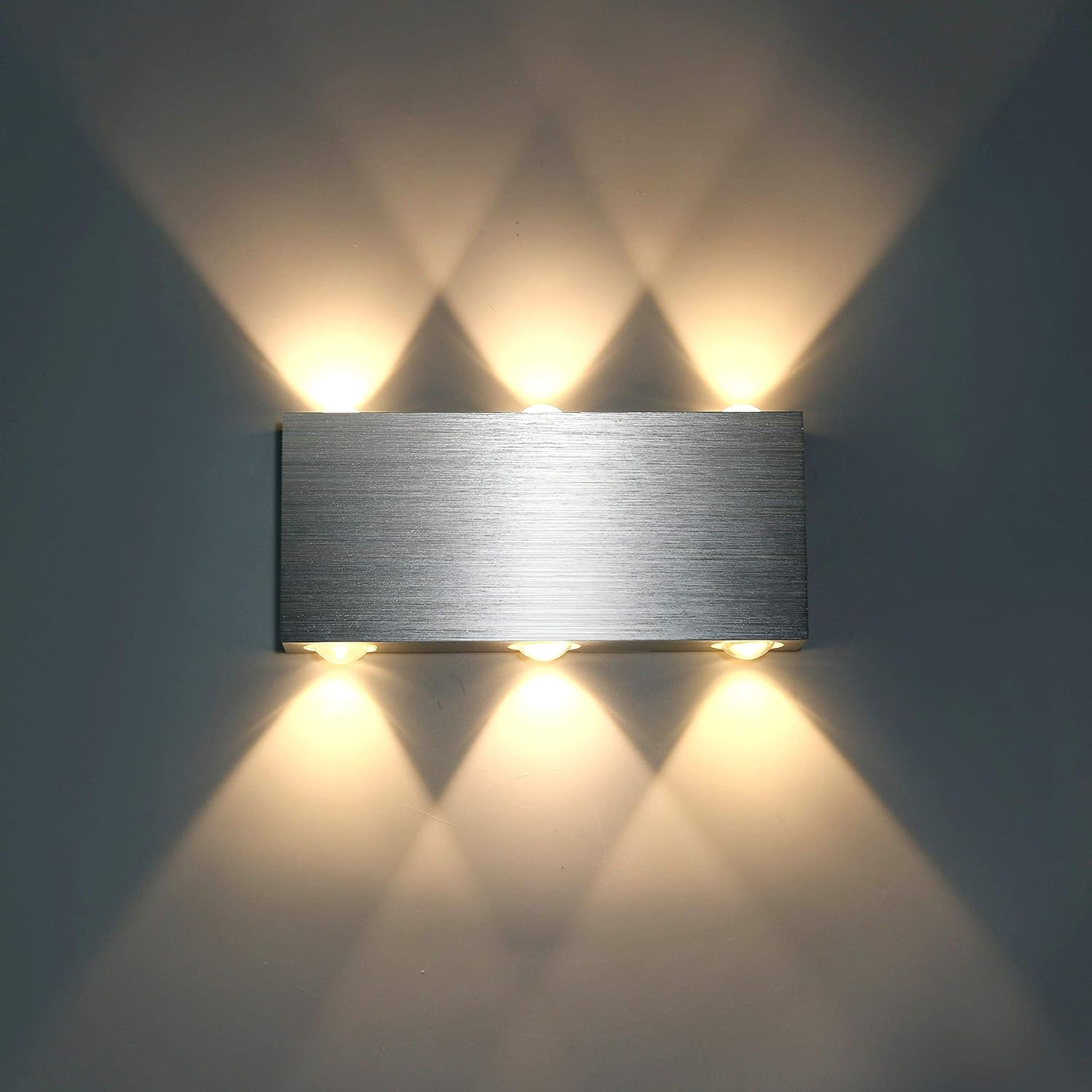 Lampa ścienna LED 18W do wnętrz, nowoczesna kwadratowa lampa ścienna z aluminium, oświetlenie dekoracyjne, światło białe ciepłe