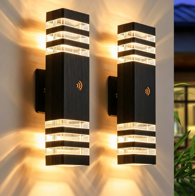 (2 sztuki) Światłoczuła lampa ścienna zewnętrzna, wodoodporna lampa na werandę, lampa dwugłowicowa, odpowiednia do dziedzińców.