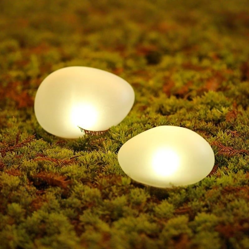 Dekoracyjna lampa solarna w kształcie kamyka, wodoodporna, z wbudowanym ciepłym światłem LED, stopień wodoodporności IP65 (1 mini kamyk).