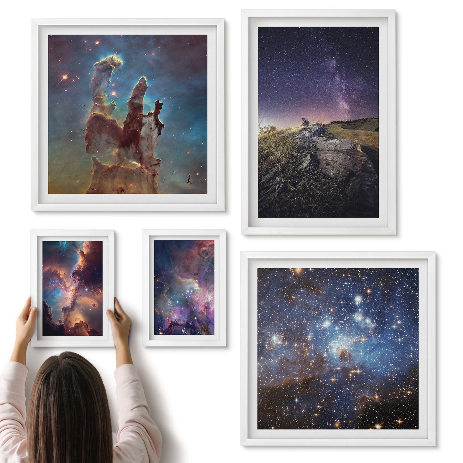 Galeria ścienna 5-częściowy komplet obrazów w białych ramach - Kosmiczne pejzaże galaktyk i zjawisk astronomicznych - ArtPrintCave