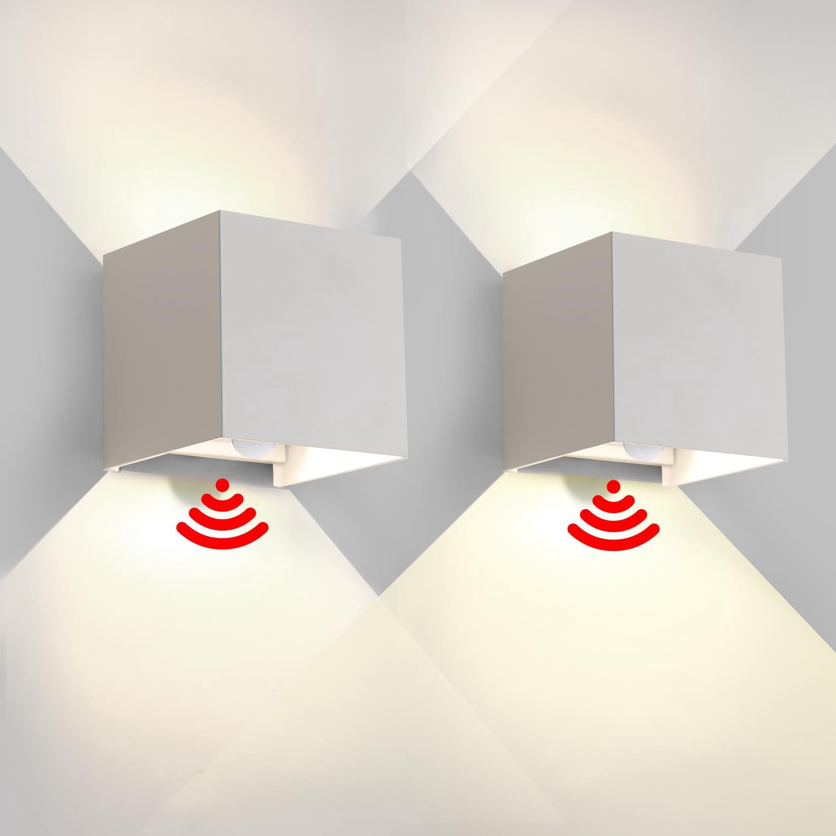 Zestaw oświetlenia ściennego do użytku wewnątrz i na zewnątrz z czujnikiem ruchu, lampa ścienna LED do użytku na zewnątrz, wodoodporna IP65, biała, 6