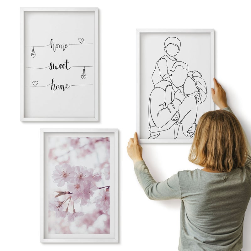 Galeria ścienna 3-częściowy komplet obrazów w białych ramach - Kwiaty i rodzina w minimalistycznym designie - ArtPrintCave