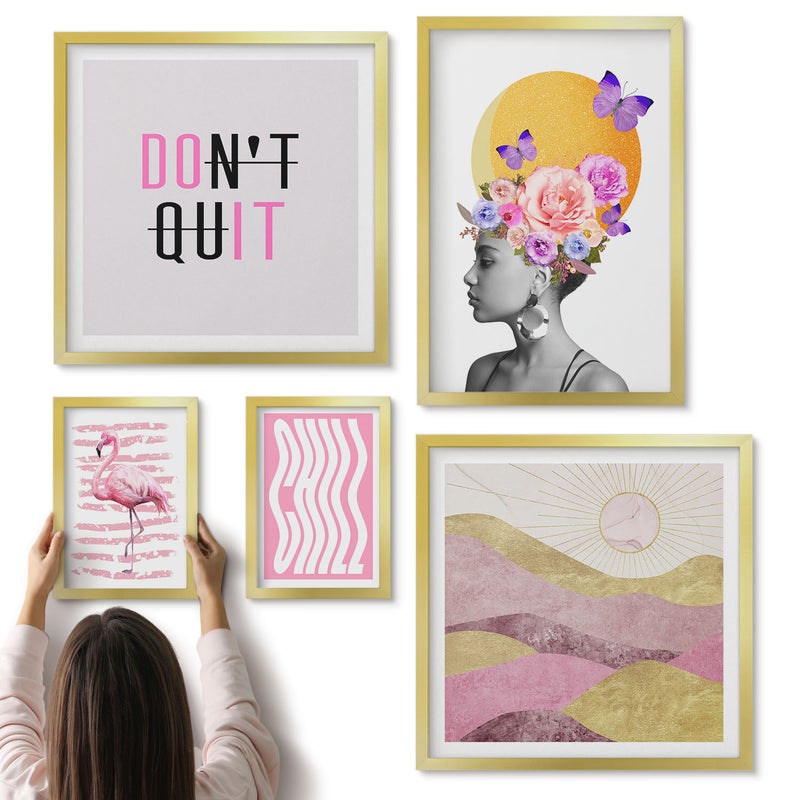 Galeria ścienna 5-częściowy komplet obrazów w złotych ramach - Styl boho z motywami kwiatowymi i inspirującymi hasłami - ArtPrintCave