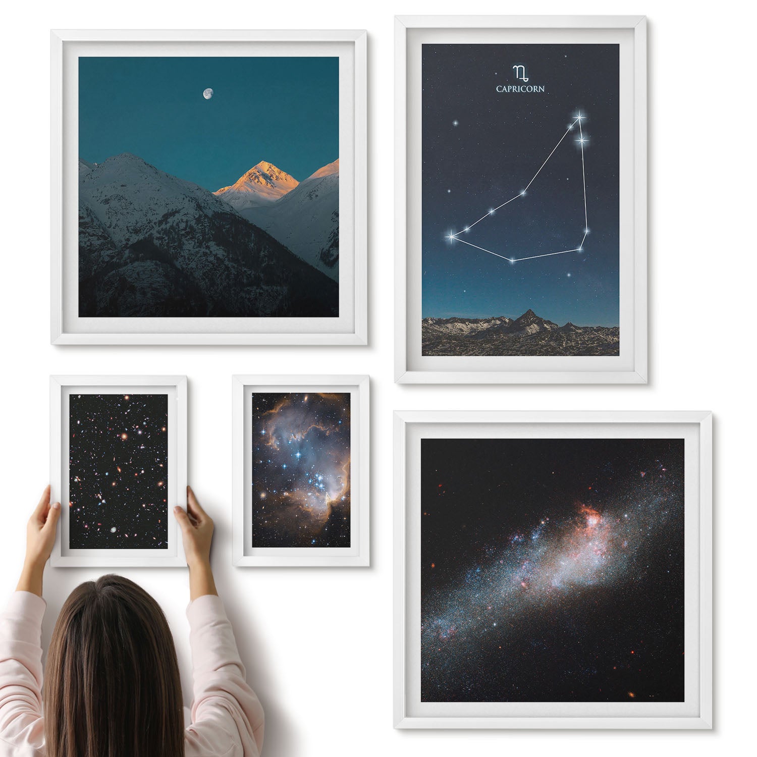 Galeria ścienna 5-częściowy komplet obrazów w białych ramach - Kosmiczne pejzaże i konstelacje gwiazd w stylu nowoczesnym - ArtPrintCave