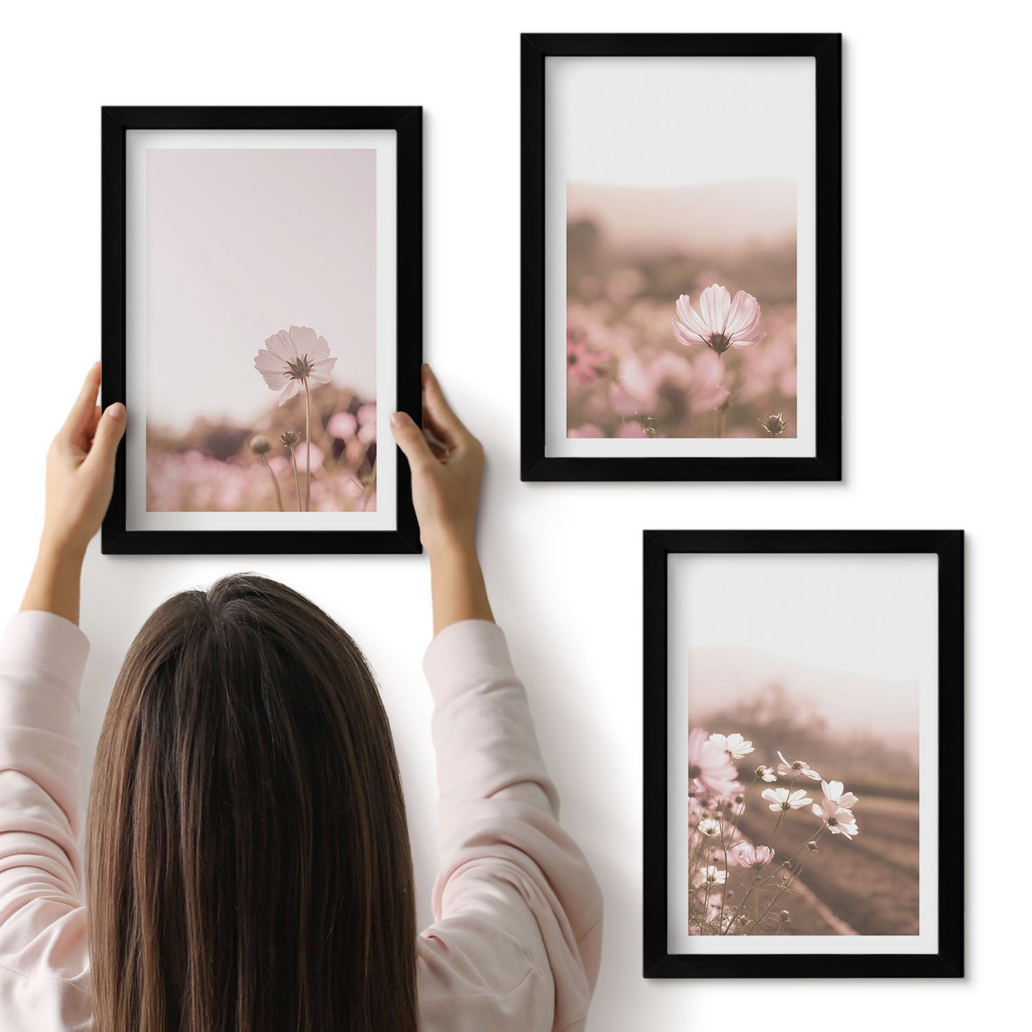 Galeria ścienna 3-częściowy komplet obrazów w czarnych ramach - Polne kwiaty na łąkach w lecie romantyczne pejzaże - ArtPrintCave