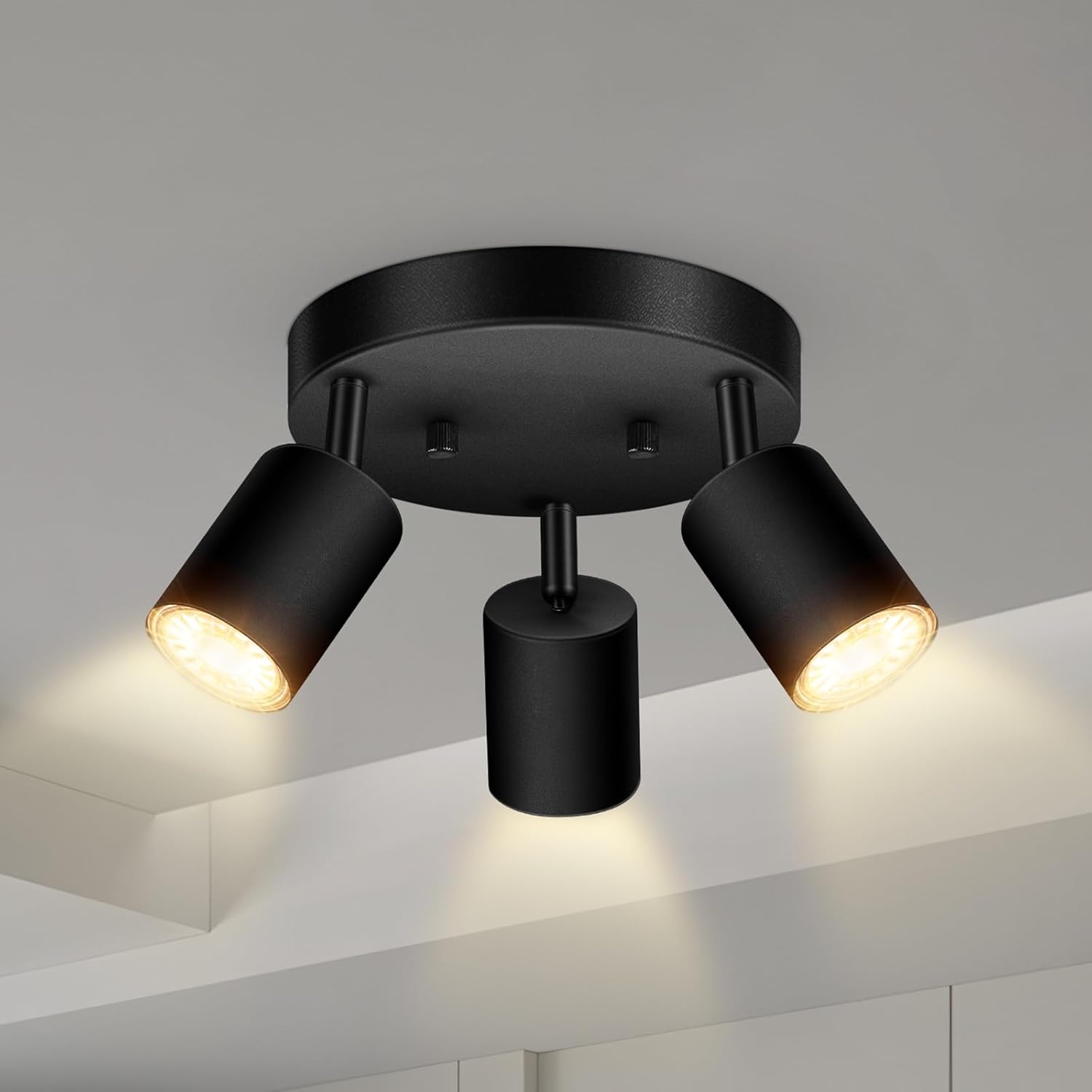 Trzypunktowa lampa sufitowa, wpuszczana w ścianę lampa GU10, regulowany, nowoczesny reflektor LED, odpowiednia do salonu, żarówka nie jest dołączona.